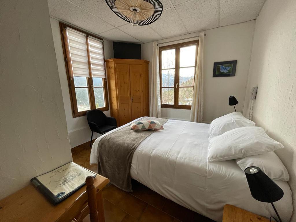 רוגו Auberge Du Point Sublime מראה חיצוני תמונה